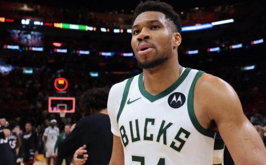 字母哥未来悬而未决 雄鹿内部权力博弈升级