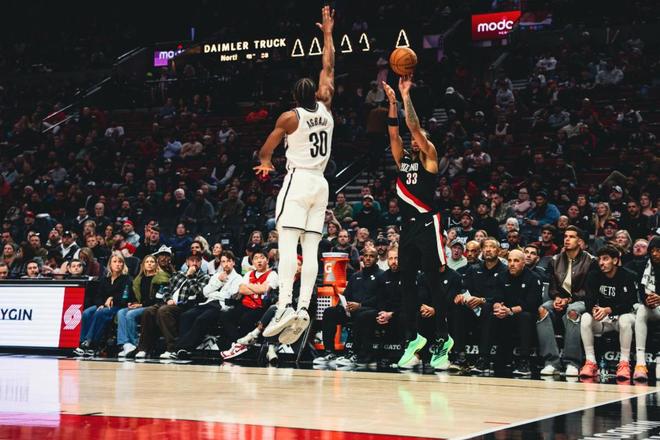 杨瀚森首秀添战力 开拓者