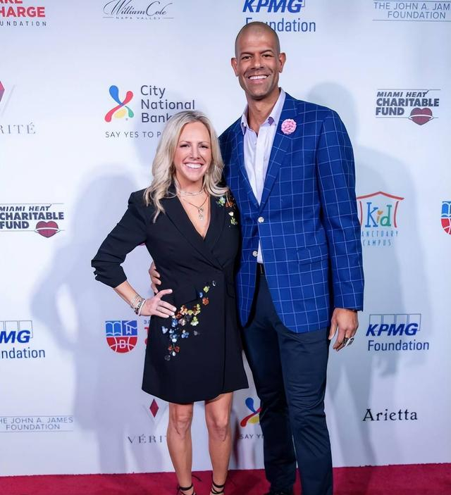 从蝙蝠侠到人生赢家：巴蒂尔的篮球传奇与财富