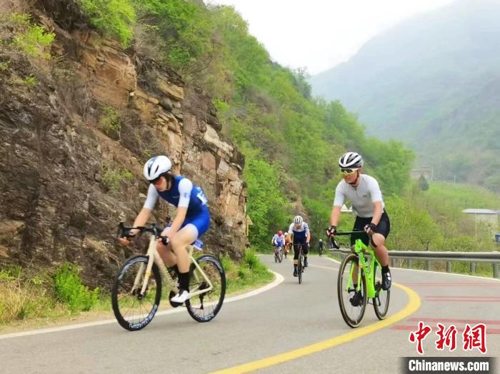第七届“和谐杯”京津冀国际公路自行车挑战赛