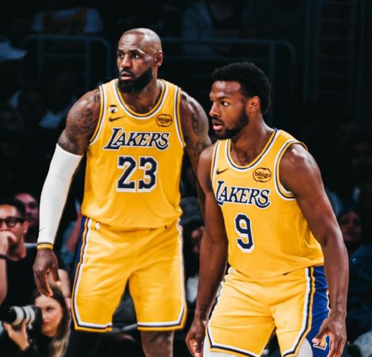 詹姆斯生涯19次晋级季后赛追平历史第一 犹他双