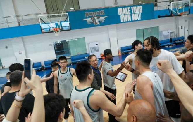 北京男篮官宣解约外援贝利 新援阿隆德斯即将登